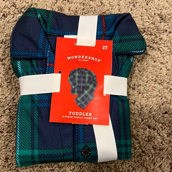 New 2t wondershop - Picture 1 of 2